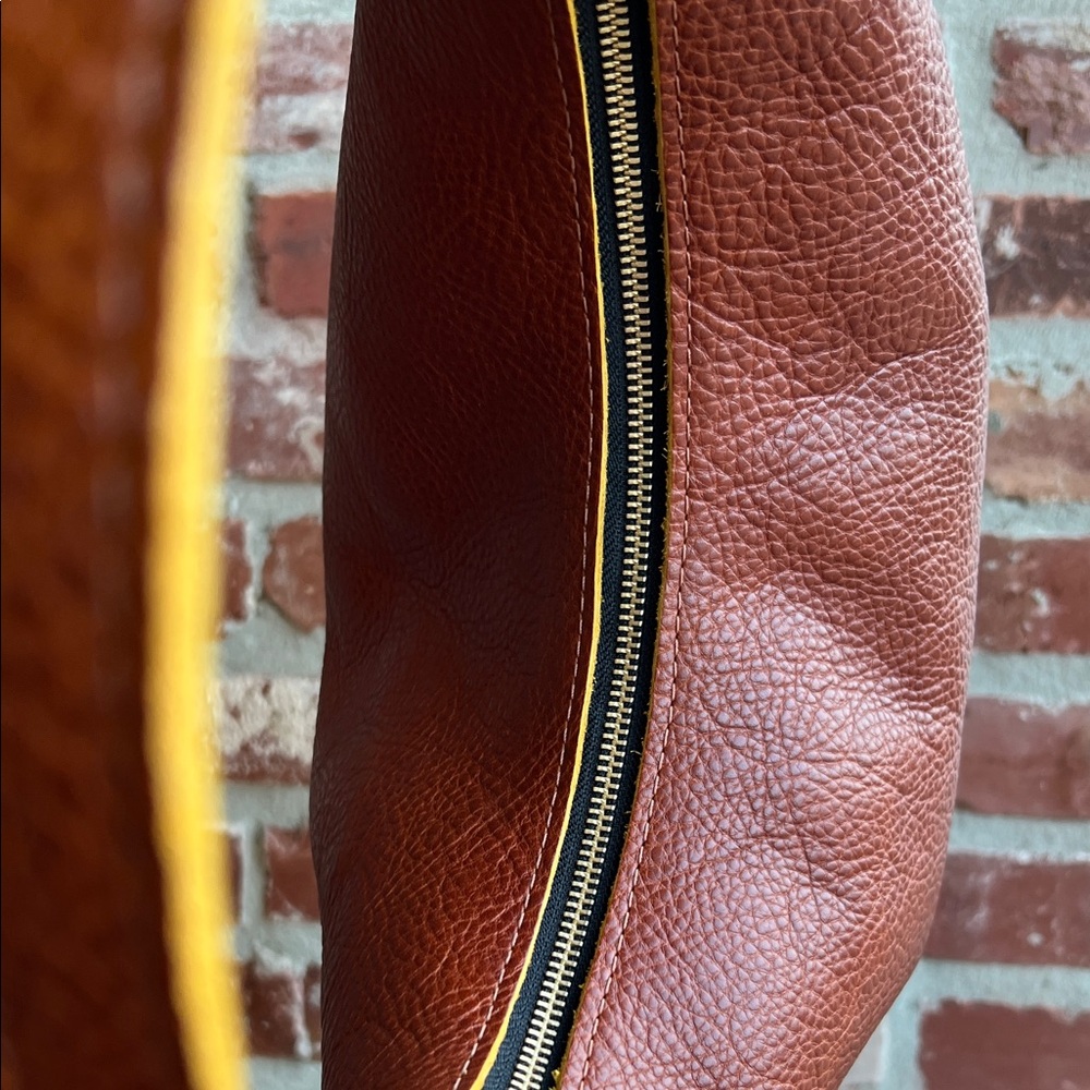 Portland Leather Goods Aspen Shoulder Bag in Sienna Pebbled Leather - Picture 11 of 11